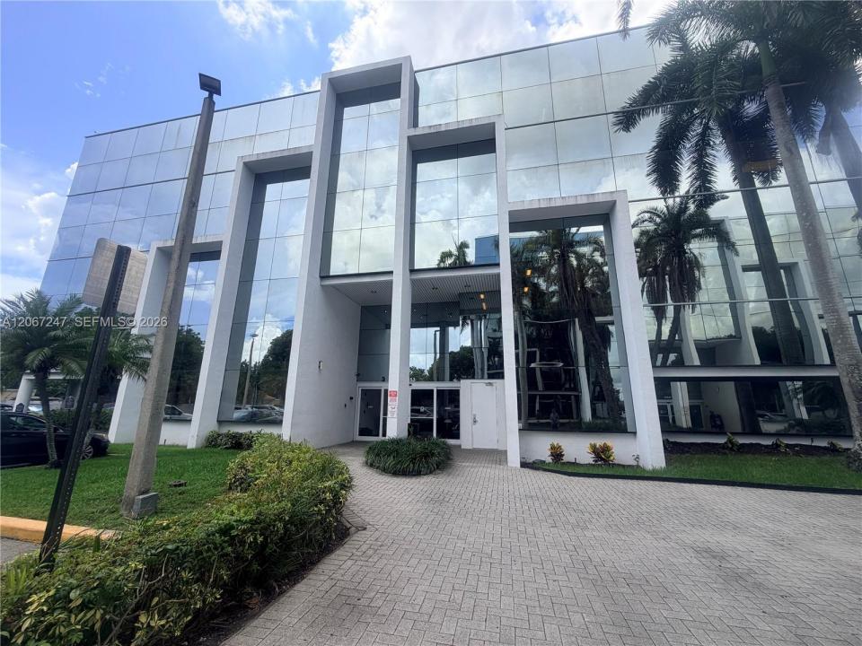 16853 NE 2nd Ave S200, North Miami Beach, Florida 33162, Stati Uniti