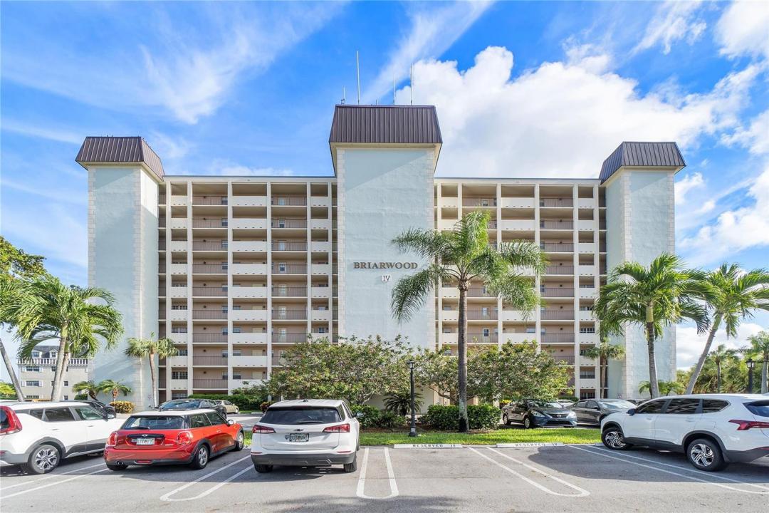 9101 W SAMPLE Road 402, Coral Springs, Florida 33065, Stati Uniti