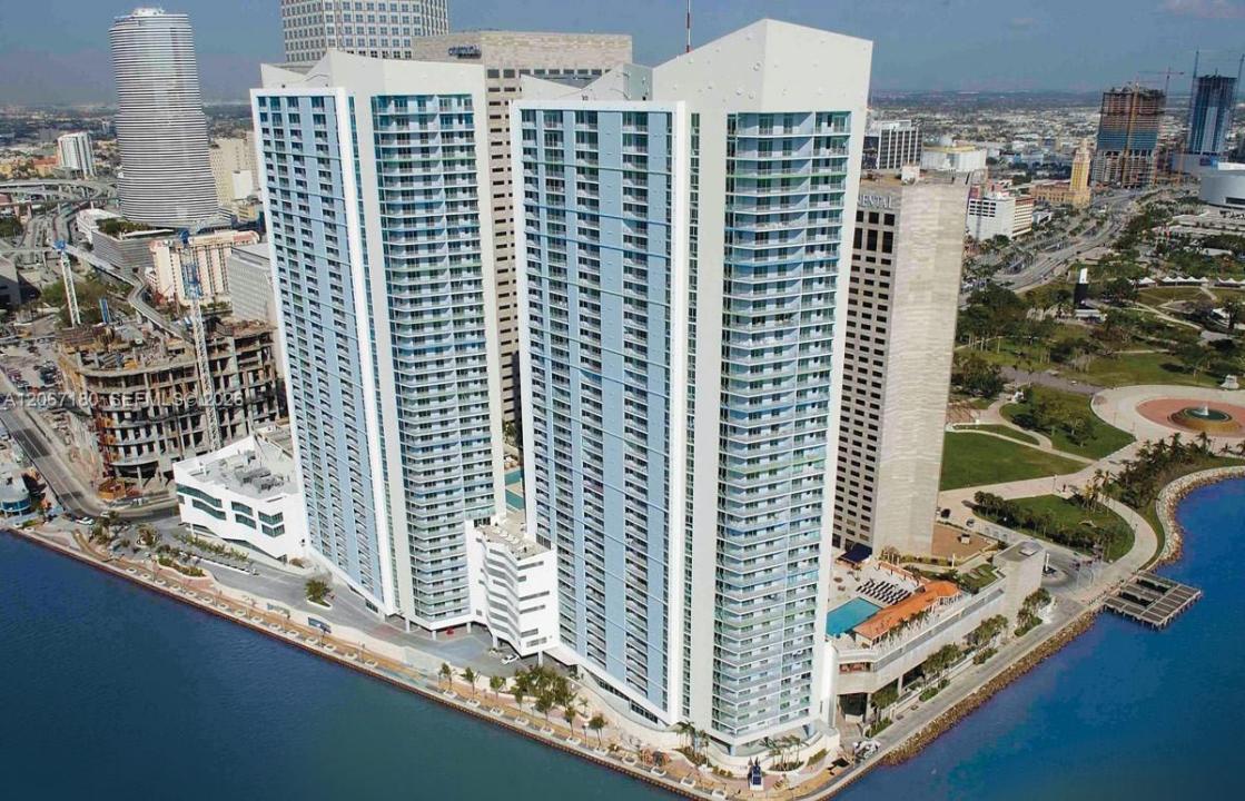 325 S Biscayne Blvd 3314, Miami, Florida 33131, USA