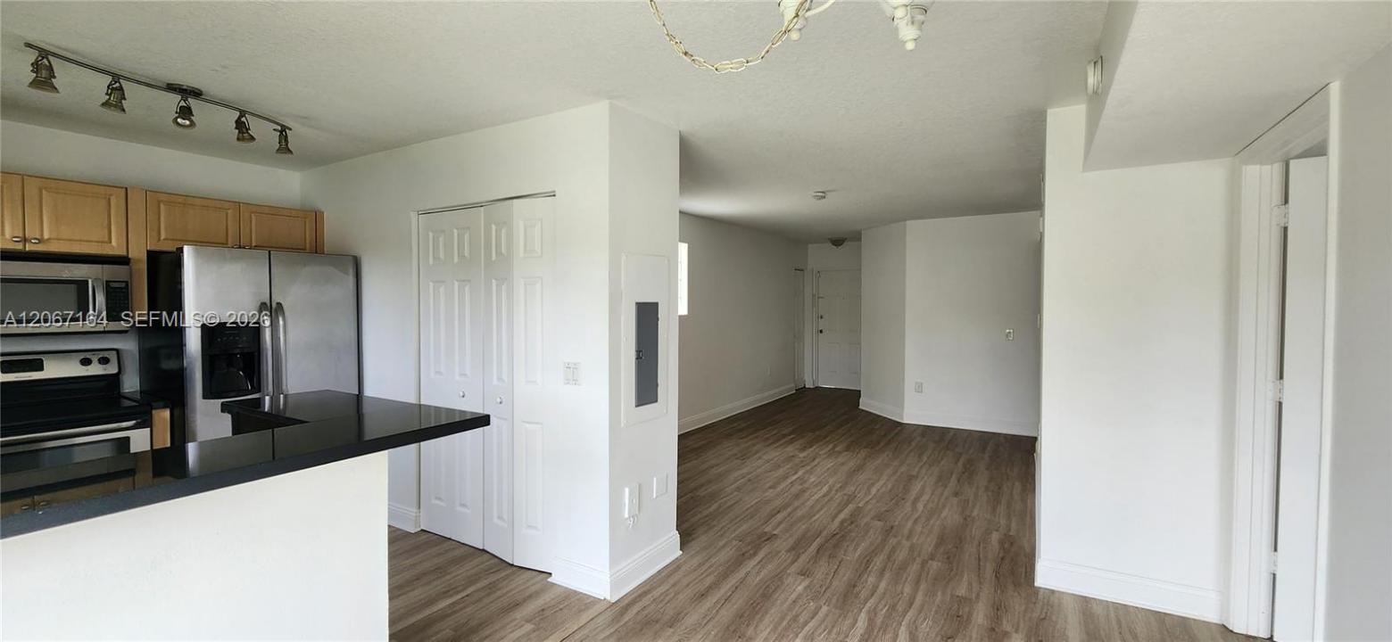 3478 Briar Bay Blvd 106, West Palm Beach, Floryda 33411, USA
