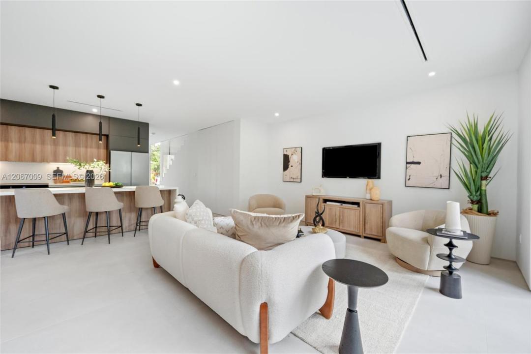 2980 SW 2nd St LEFT, Miami, فلوريدا 33135, الولايات المتحدة