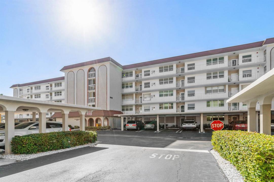 910 Dogwood Drive 444, Delray Beach, Floride 33483, États-Unis