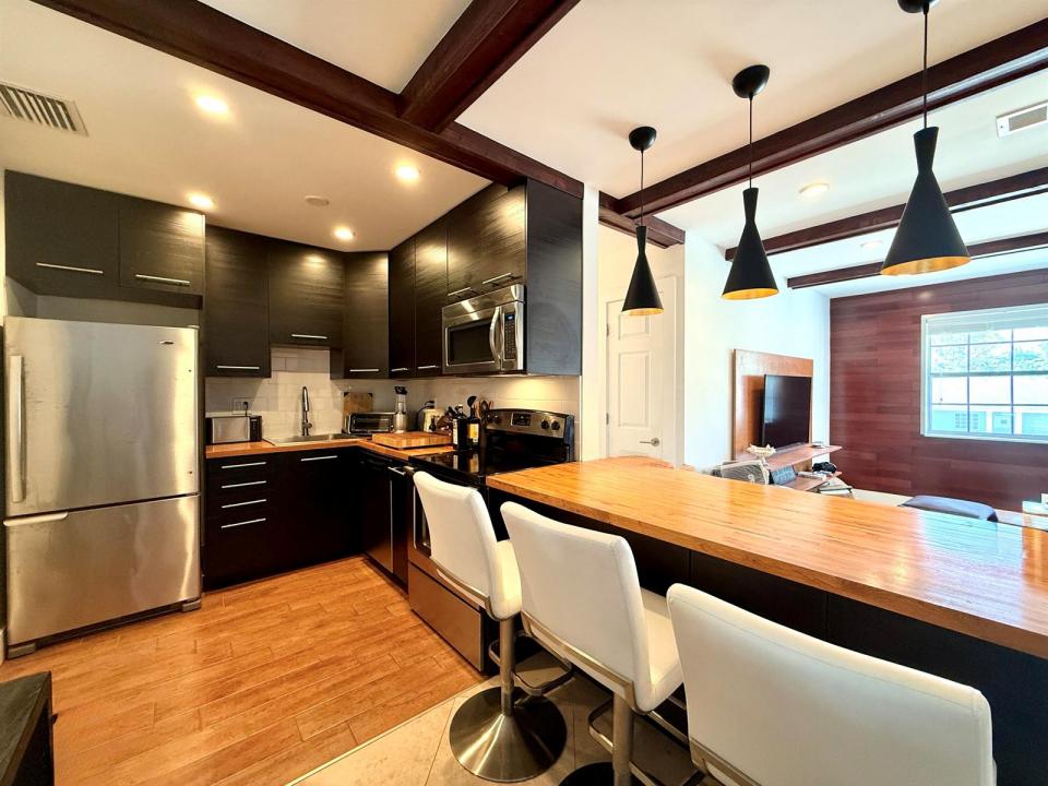 298 SW 6th Street 2050, Boca Raton, Florida 33432, USA