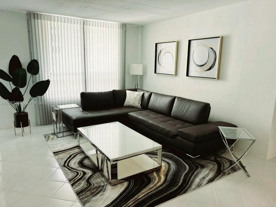 10185 Collins Ave 1416, Bal Harbour, Floride 33154, États-Unis