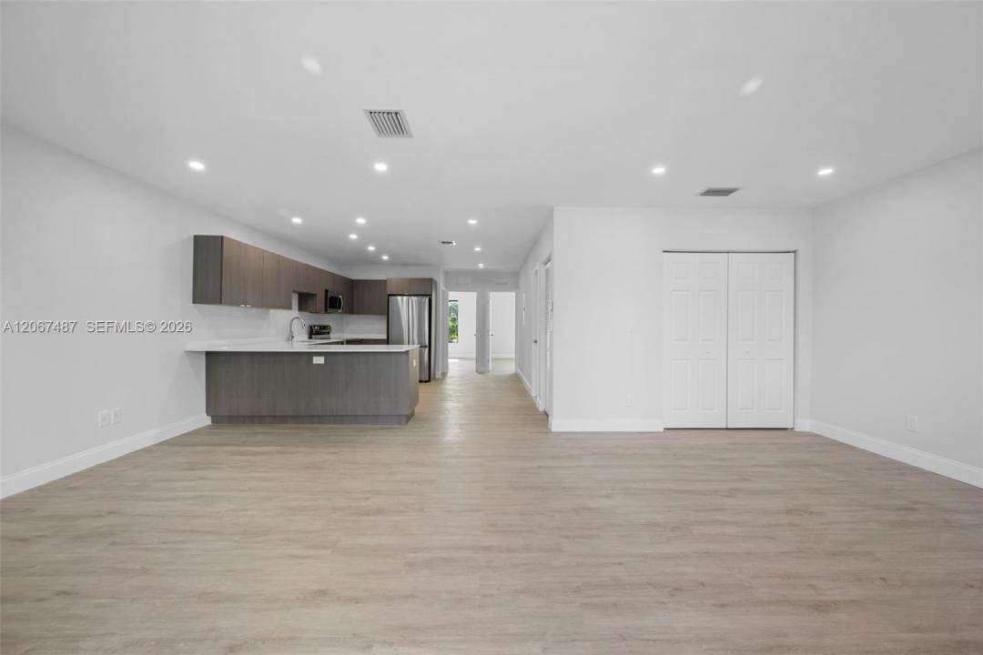 349 NW 40th St 203, Oakland Park, Floride 33309, États-Unis