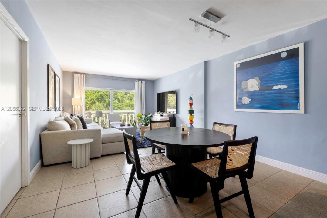 100 Edgewater Dr 309, Coral Gables, Florida 33133, Stati Uniti