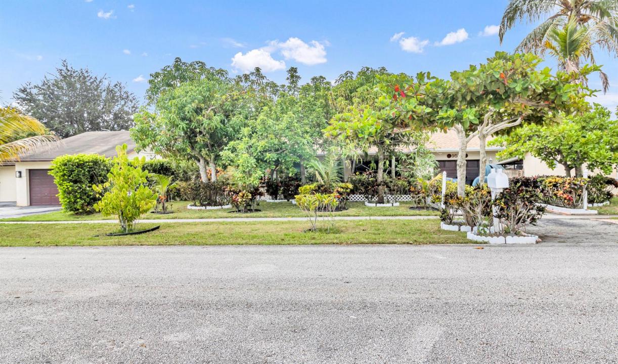 9522 Affirmed Lane, Boca Raton, Florida 33496, USA