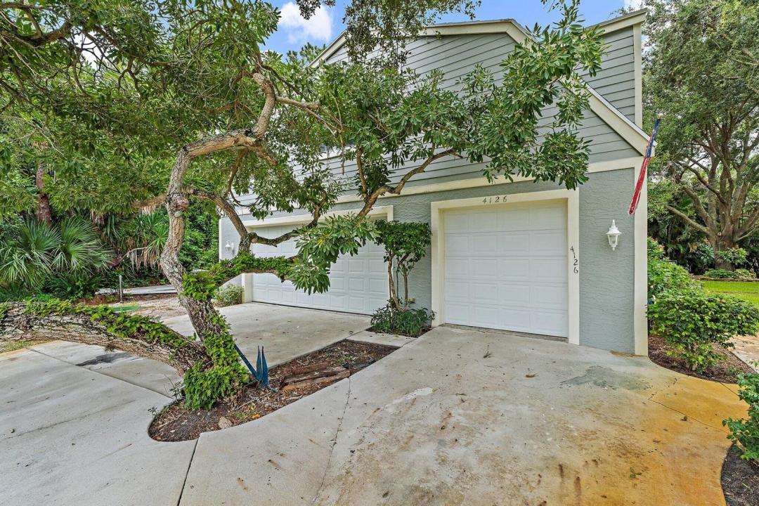 4126 SW BELSHAW Street, Port St. Lucie, Floryda 34953, USA