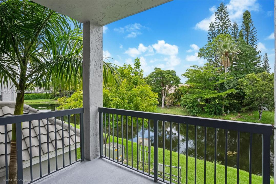 11205 W Atlantic Blvd 207, Coral Springs, Florida 33071, USA