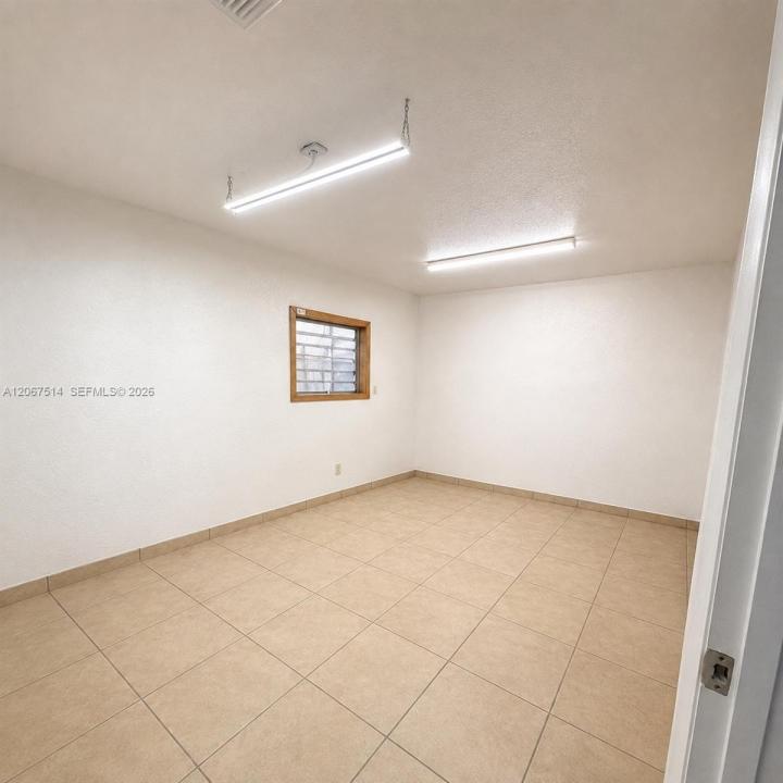 13690 SW 142nd Ave 23-A, Miami, Florida 33186, Stati Uniti