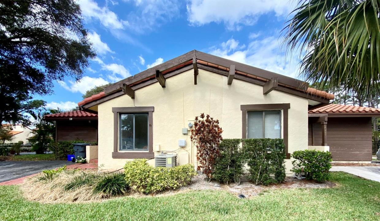 6287 Scotch Pine Lane, Lake Worth, Florida 33462, Stati Uniti