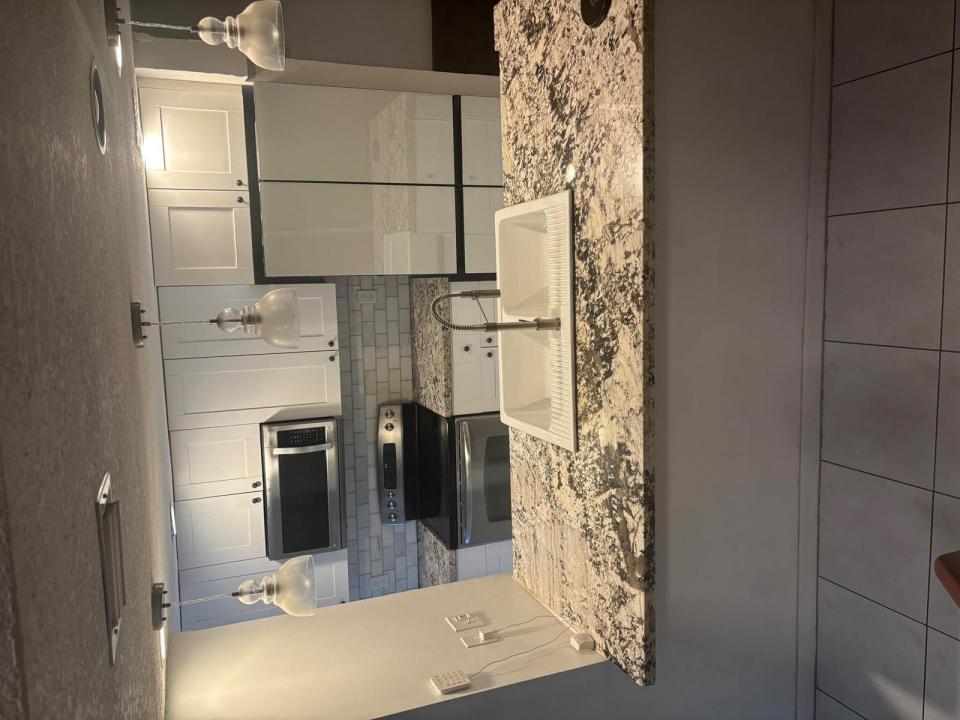 8240 NW 9TH Street 3, Plantation, Florida 33324, Stati Uniti