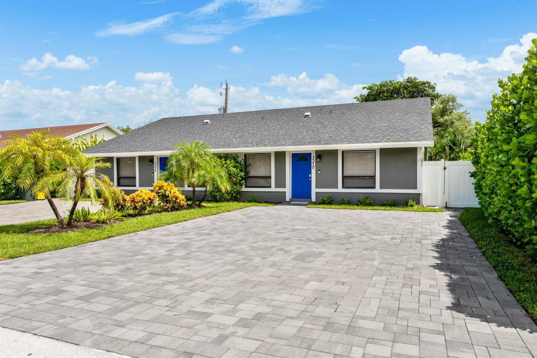 3370 NE 5TH Drive, Boca Raton, Florida 33431, USA