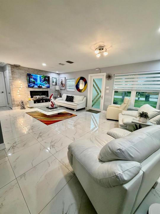 3407 TACONIC Drive, West Palm Beach, Florida 33406, USA