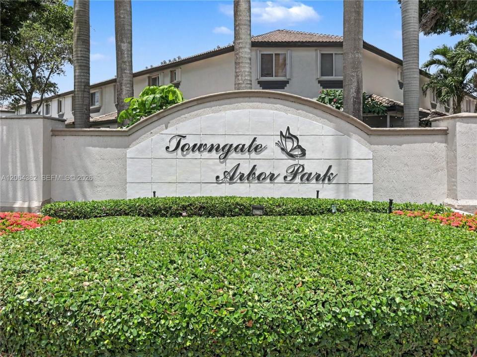 1940 SE 24th Ave, Homestead, Florida 33035, USA