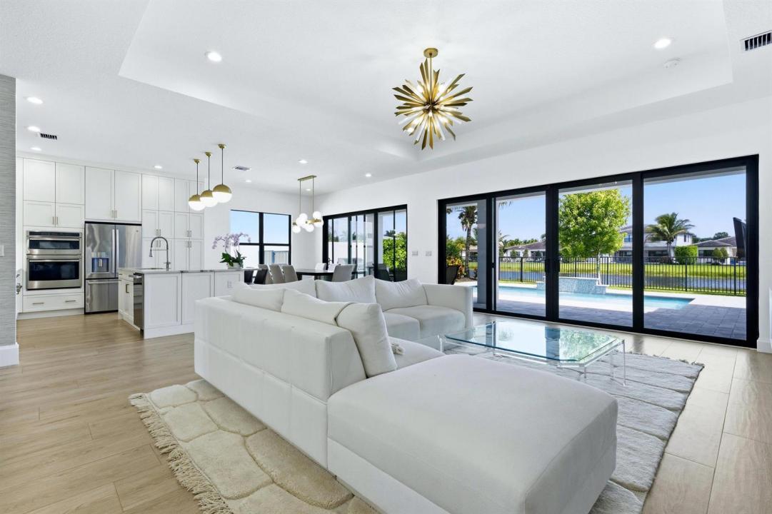 8835 NEW RIVER FALLS, Boca Raton, Florida 33496, USA
