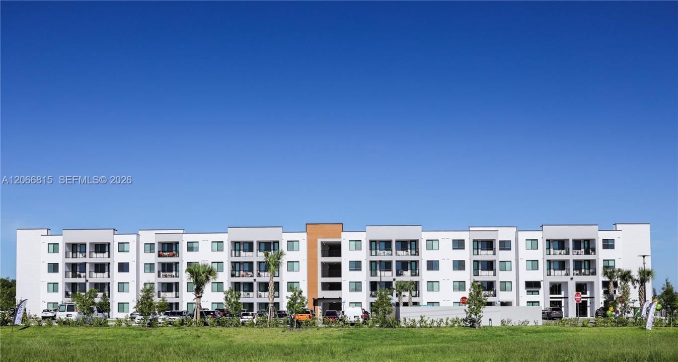 16341 N Cleveland Ave 2410, North Fort Myers, Floride 33903, États-Unis