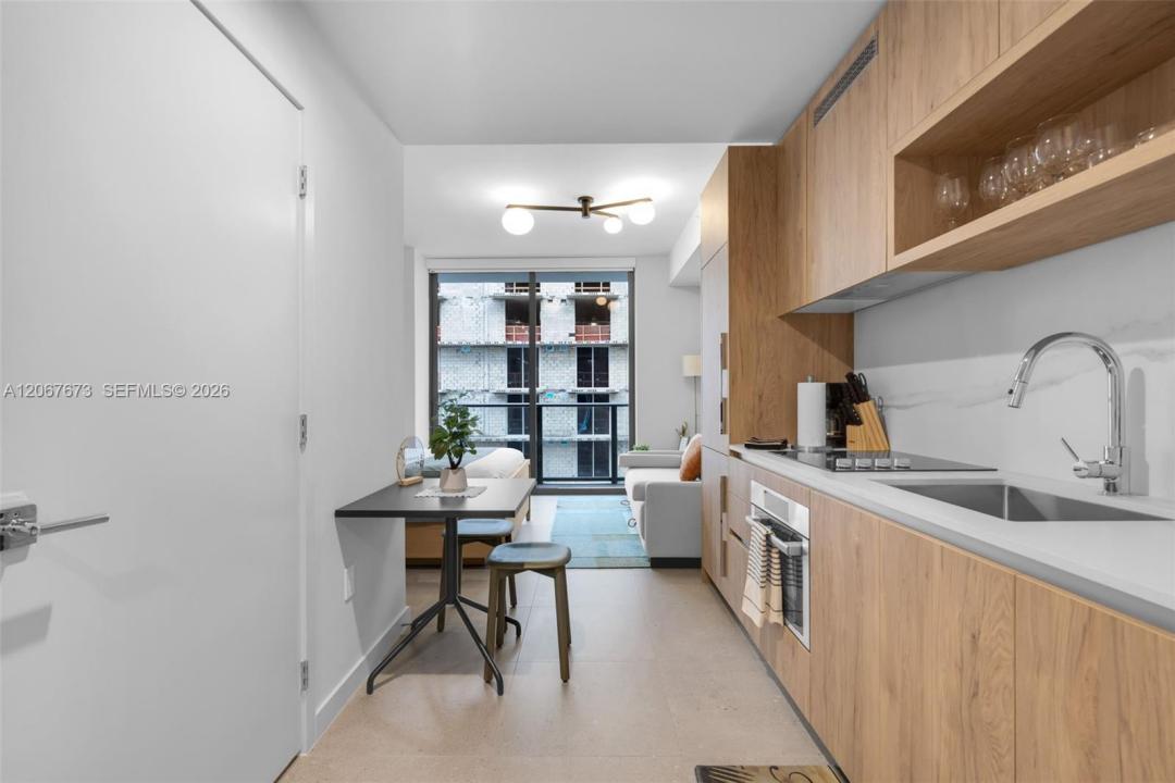 11 NE 6th St 2808, Miami, Florida 33132, Stati Uniti