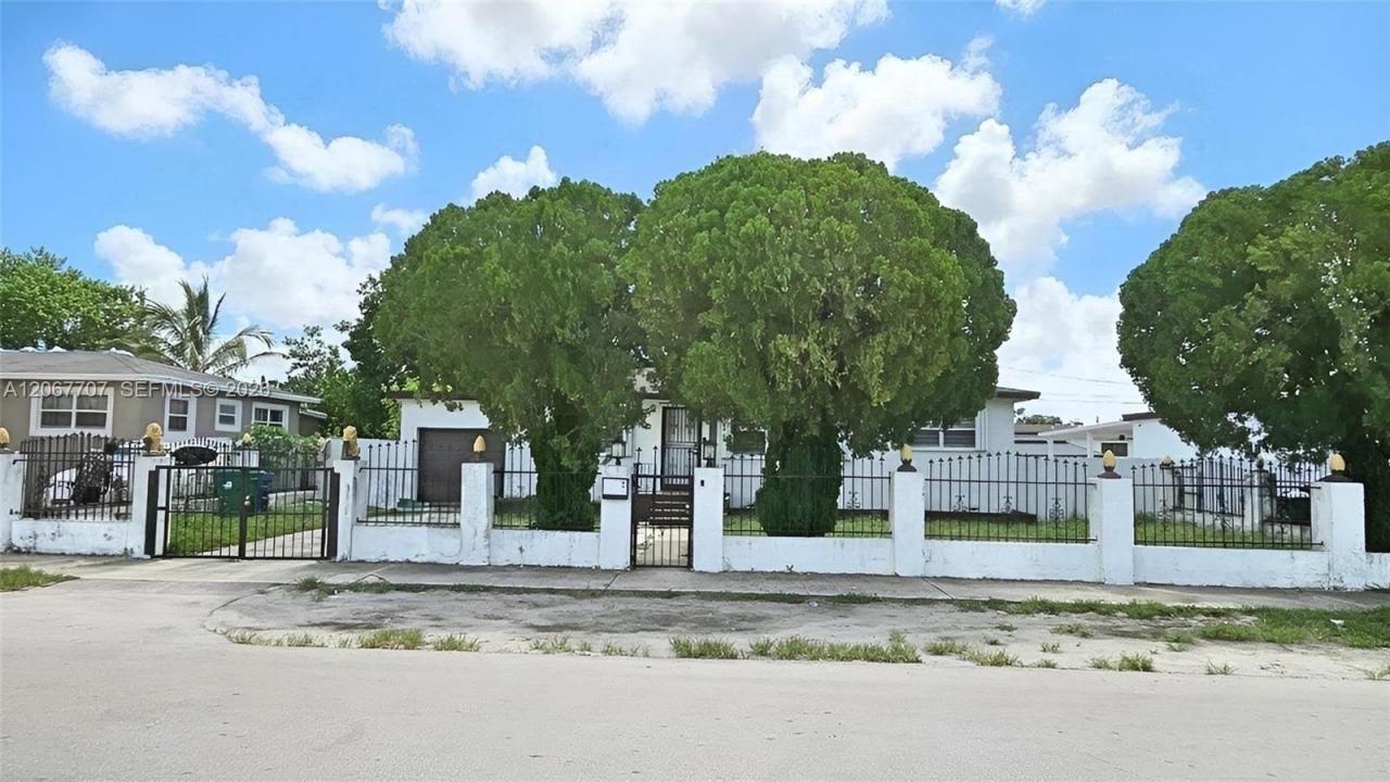 18011 NW 6th Pl 0, Miami Gardens, Flórida 33169, Estados Unidos