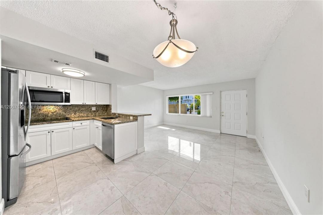 670 NW 85th Pl 11-104, Miami, Floride 33126, États-Unis
