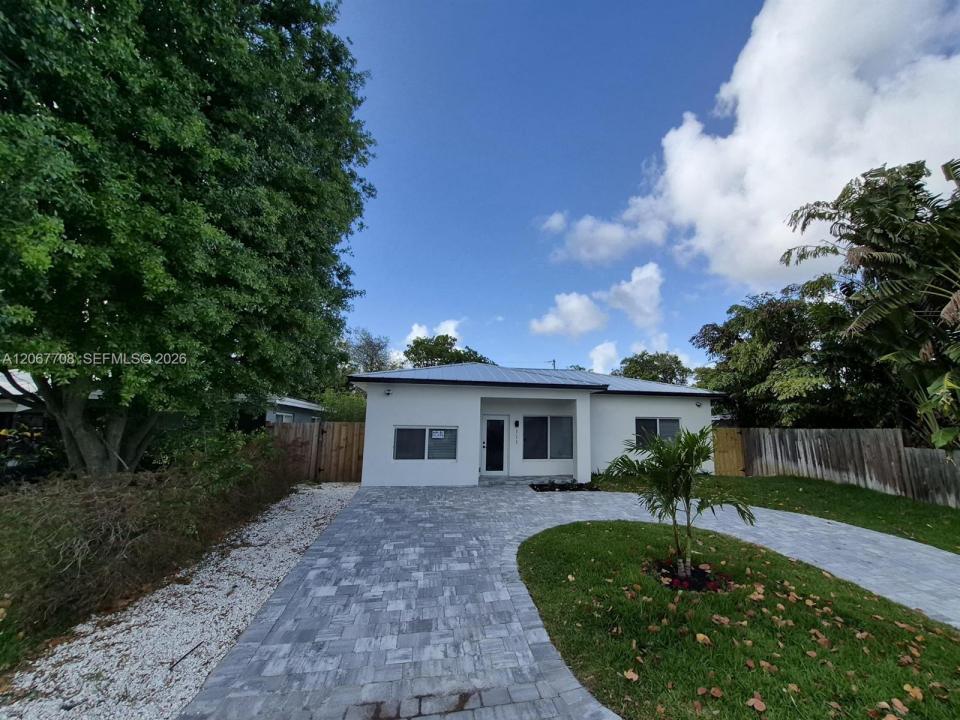 111 NE 45th St, Oakland Park, Florida 33334