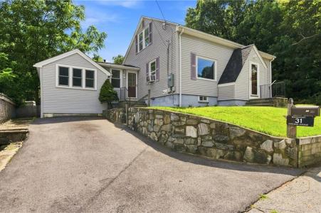 31 Coolidge Avenue, Woonsocket, Rhode Island 02895, USA