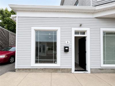 9 Weaver Street, West Warwick, Rhode Island 02893, USA