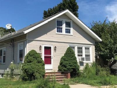 100 Centre Street, East Providence, Rhode Island 02916, USA