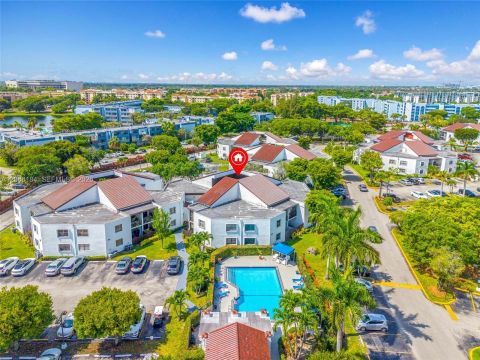 9405 Fontainebleau Blvd 112, Miami, Florida 33172, USA