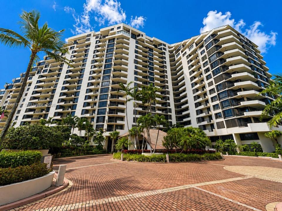 520 Brickell Key Dr A1710, Miami, Florida 33131, USA