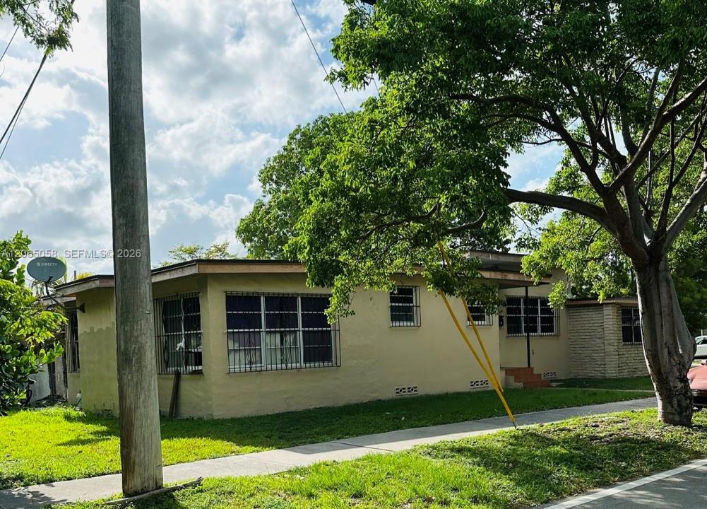 1300 SW 58th Ave, West Miami, Florida 33144, USA