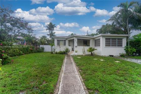 6250 NW 41st St, Virginia Gardens, Floride 33166, États-Unis