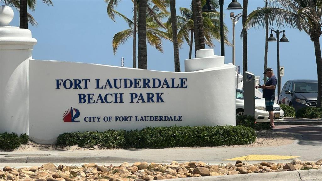 625 ANTIOCH Avenue 302, Fort Lauderdale, Floride 33304, États-Unis