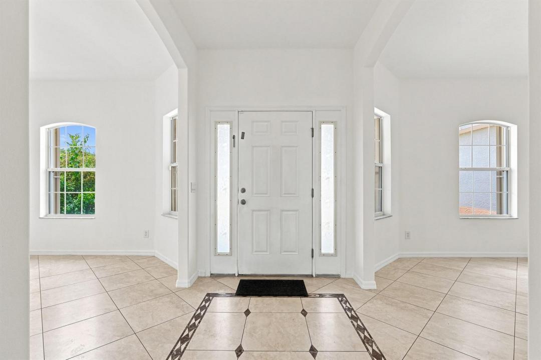 1787 SW CAMEO Boulevard, Port St. Lucie, Floride 34953, États-Unis