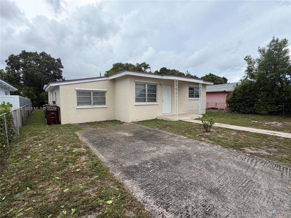733 W 35th St, Hialeah, Floryda 33012, USA