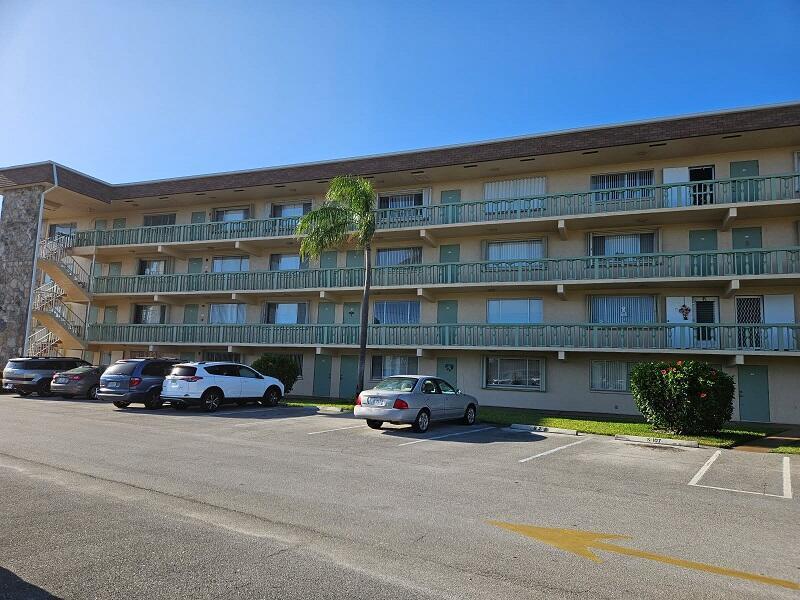 300 VILLAGE GREEN S Circle 114, Palm Springs, Floride 33461, États-Unis