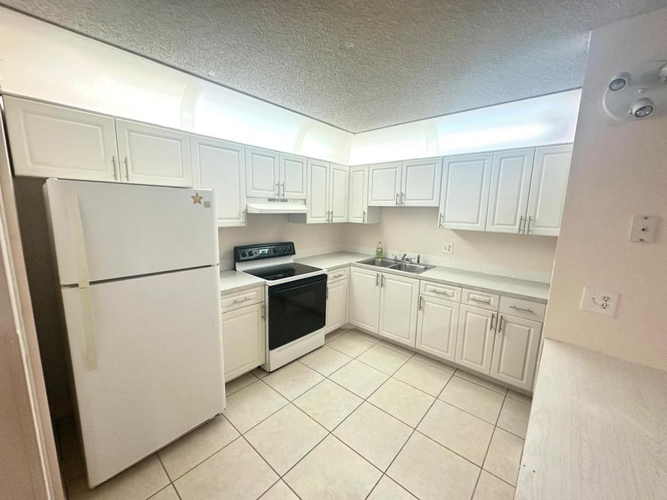 5773 La Pinata Boulevard C-1, Floride 33463, États-Unis