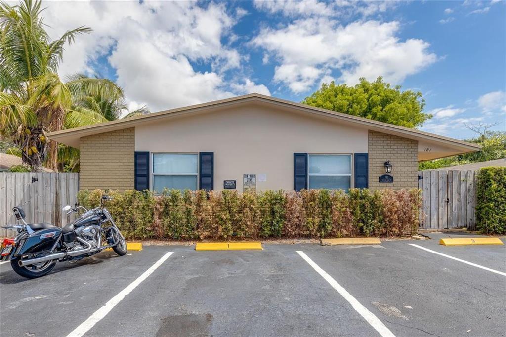 181 NW 42nd Street 2, Oakland Park, Florida 33309, USA