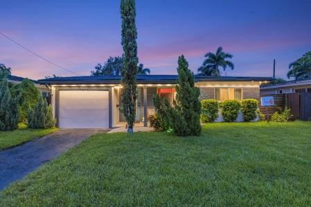 4670 NE 4TH Avenue, Oakland Park, Florida 33334