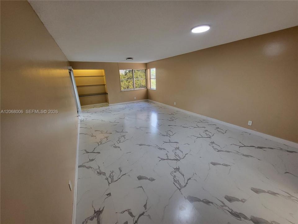 3301 Spanish Moss Ter 404, Lauderhill, Florida 33319, USA