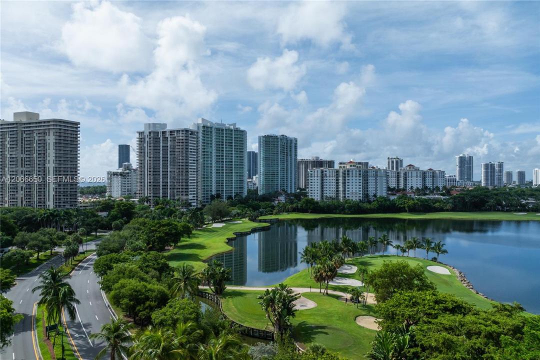 3675 N Country Club Dr 401, Aventura, Florida 33180, Estados Unidos