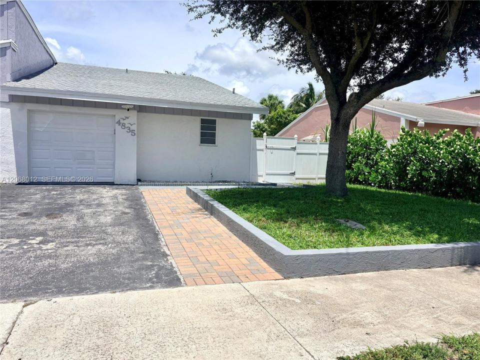 4835 NW 6th Ct, Delray Beach, Florida 33445, USA