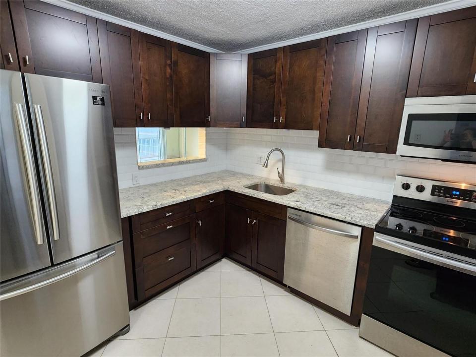 4700 WASHINGTON Street 308, Hollywood, Floride 33021, États-Unis