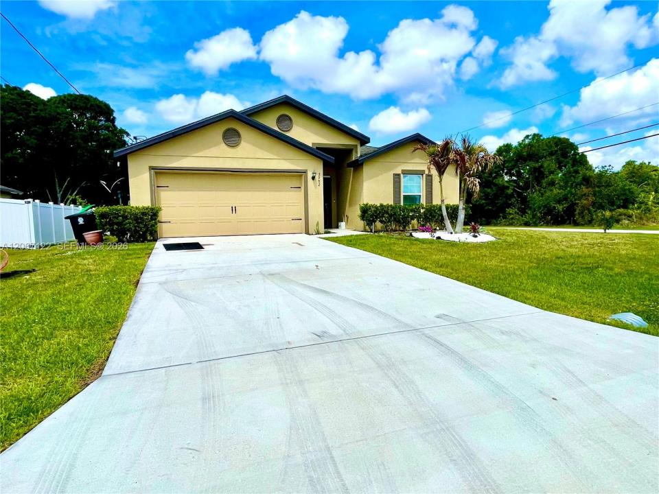 3902 SW Brunswick St 3902, Saint Lucie West, Florida 34953, USA