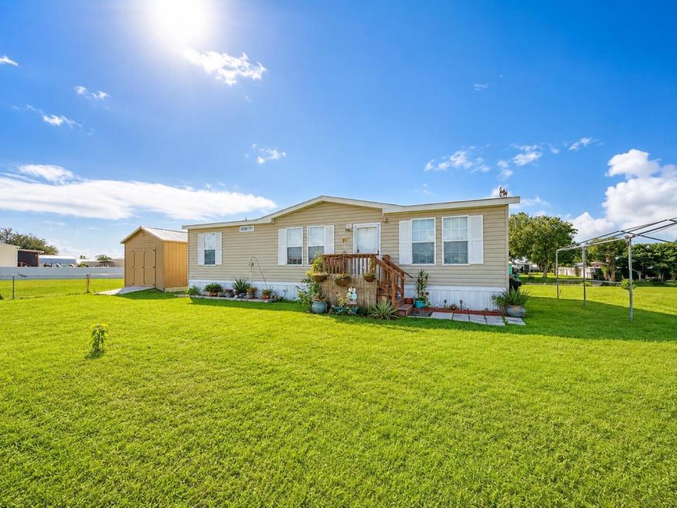 1059 ORANGE Loop, Okeechobee, Florida 34974, Stati Uniti