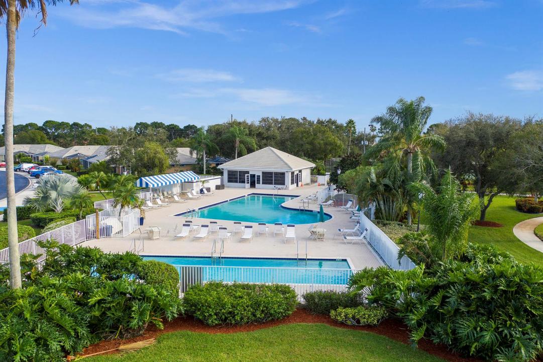 1202 NW Sun Terrace Circle 24D, Florida 34986, USA