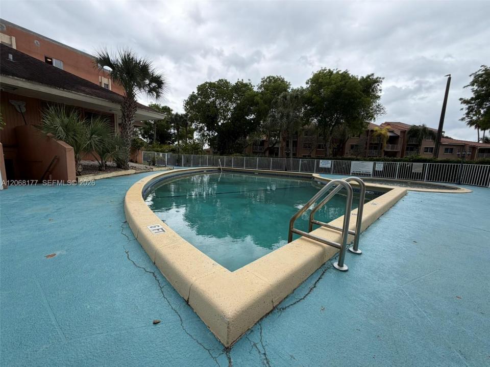 17650 NW 68th Ave A2008, Hialeah, فلوريدا 33015, الولايات المتحدة