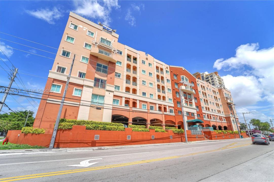 2280 SW 32nd Ave 403, Miami, Floride 33145, États-Unis