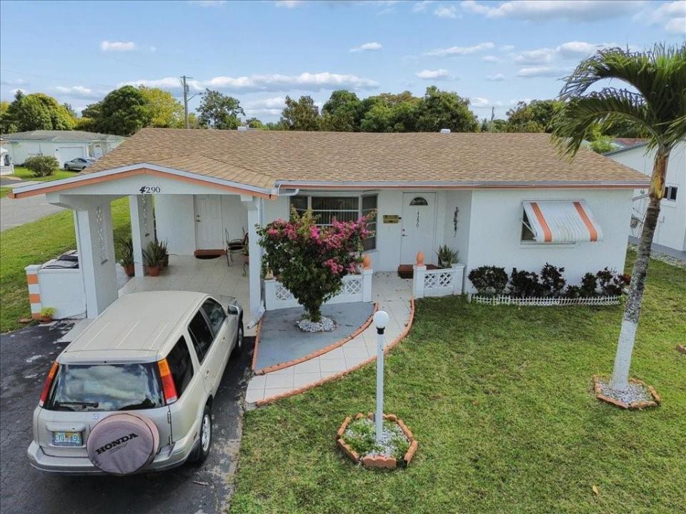4290 NW 49th NW Terrace, Lauderdale Lakes, Floride 33319, États-Unis
