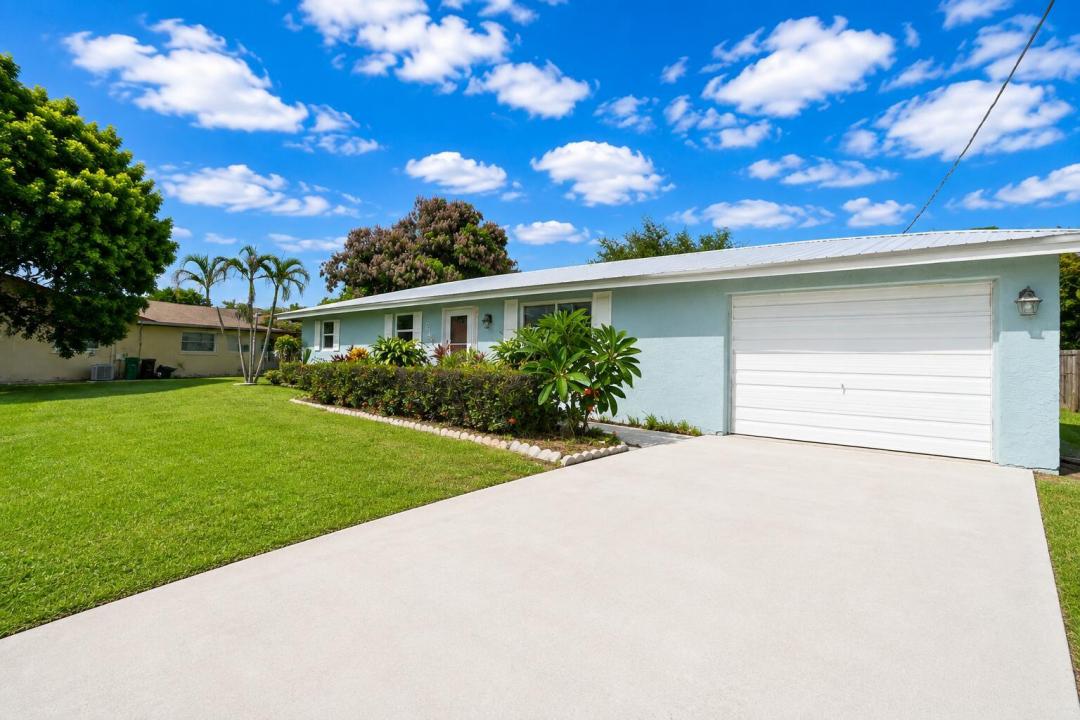 2485 SE SIDONIA Street, Port St. Lucie, Floride 34952, États-Unis
